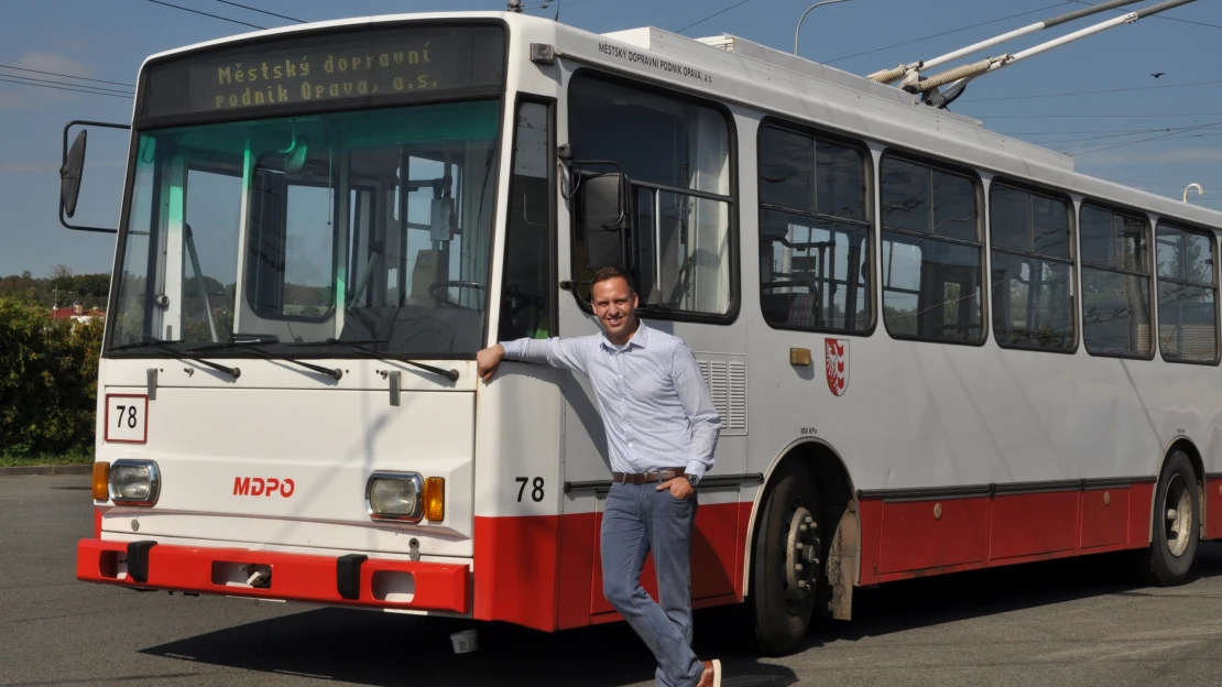V devadesátkách tam, teď zpátky. Nadšenec chce vrátit do Česka trolejbus z&nbsp;Ohia