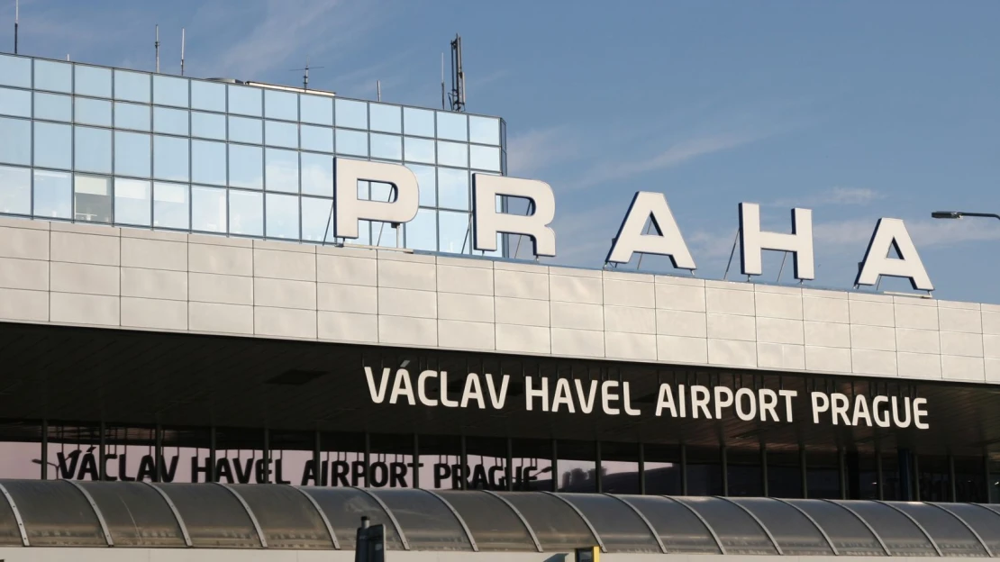 Antimonopolní úřad prověřuje cenovou politiku pražského letiště. Je diskriminační, tvrdí Ryanair