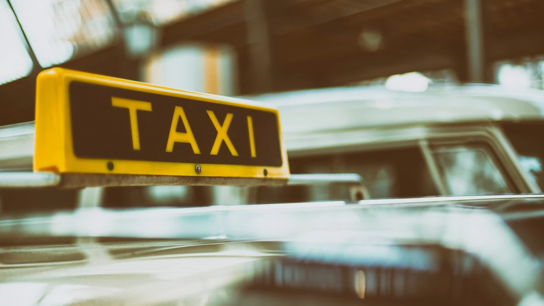 Nenechte se vyhodit z&nbsp;taxíku. Jaká jsou vaše práva jako pasažéra