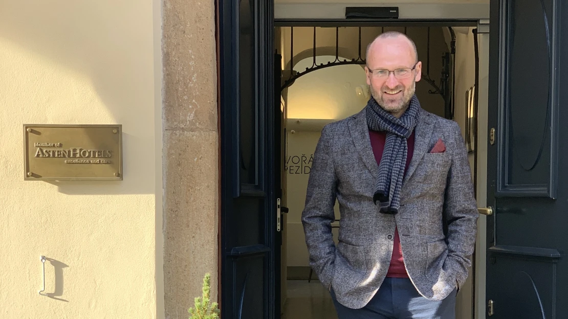 To by se v&nbsp;Rakousku nestalo, kritizuje hoteliér Gajdošík obcházení pravidel „služebními“ pobyty