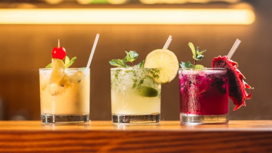 Protřepat, namíchat, dovézt. Pomozte barmanům a&nbsp;nechte si dnes poslat drink domů