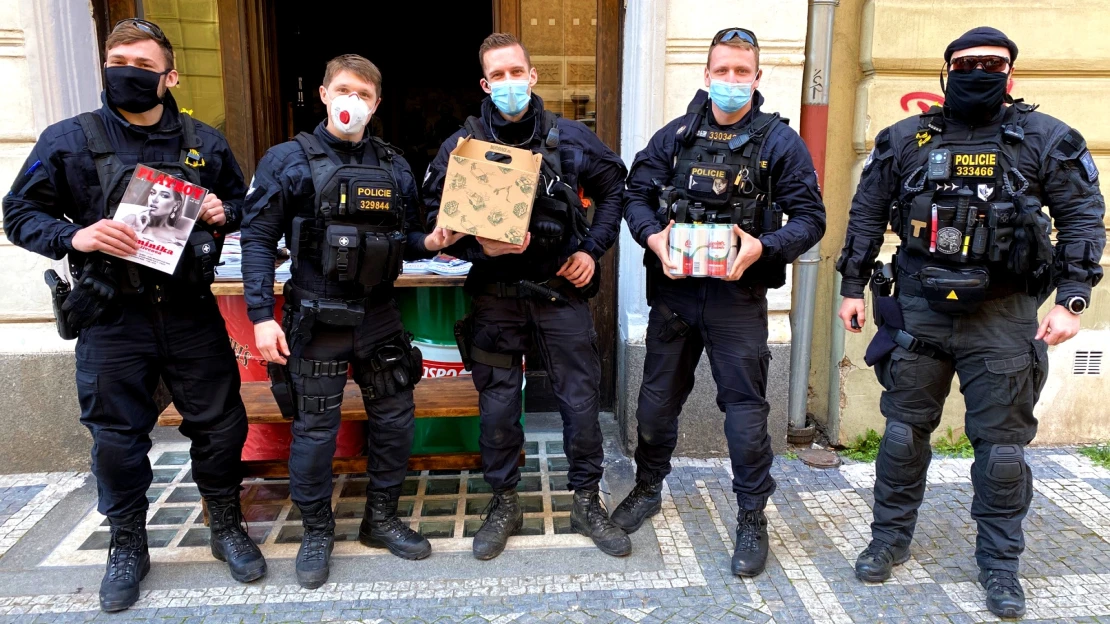Tohle jsou vaši #koronaheroes. Nekašlou na vás a&nbsp;dělají Česko lepší