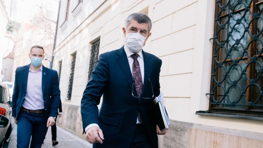 Babišova vláda uvažuje o&nbsp;pomoci médiím. Včetně holdingové Mafry