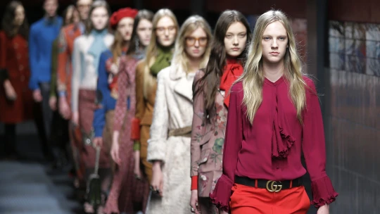 Změna jednou provždy. Po Saint Laurentovi končí s módním kolotočem i Gucci