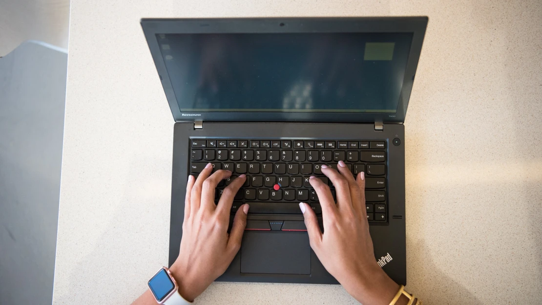 Obliba online nákupů roste. Podle Čechů jsou pohodlnější a&nbsp;levnější než nákupy v&nbsp;kamenných prodejnách