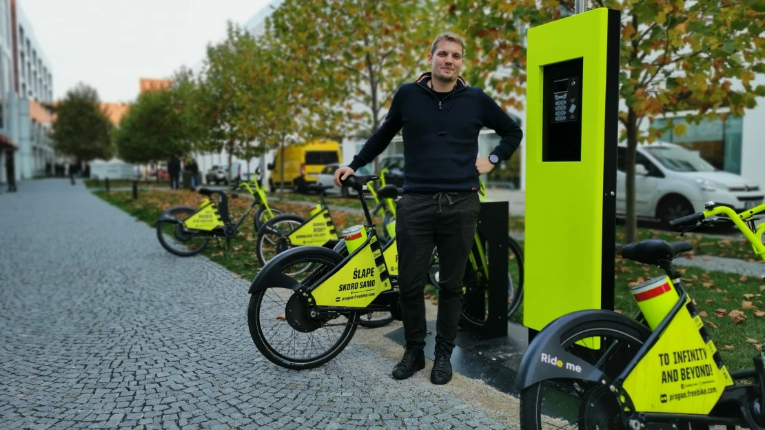 Český Freebike vyhrál miliardový tendr ve Varšavě a&nbsp;míří do světové elity bikesharingu
