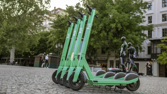 Koloběžky od Boltu zahajují provoz v&nbsp;Česku. Estonský startup si jako první město vybral Olomouc