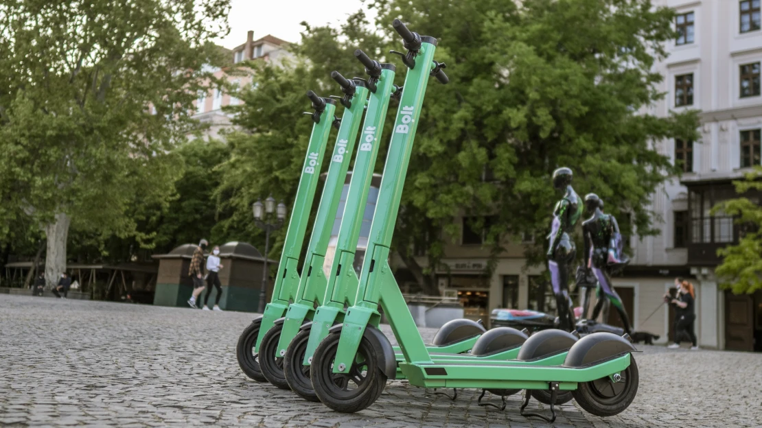 Bolt uzavřel partnerství s&nbsp;firmou Starship Technologies. Chce, aby jídlo rozváželi roboti