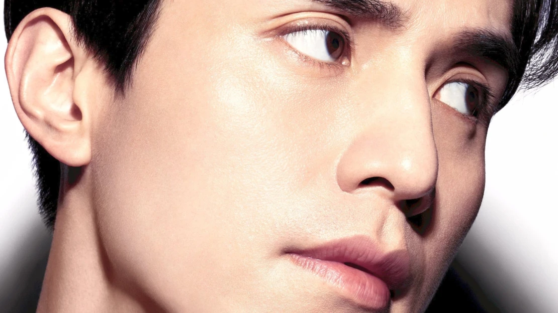 Neobvyklá krása a&nbsp;make-up pro muže. Kosmetický průmysl zažívá revoluci