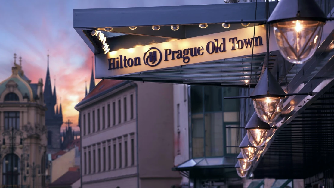 Český hotelový trh poklesl. Oživit by ho mohl prodej hotelů Hilton a Four Seasons