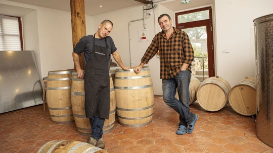 Když se v&nbsp;lihovaru sejdou poezie a&nbsp;věda. Landcraft věří krajině i&nbsp;potenciálu české whisky