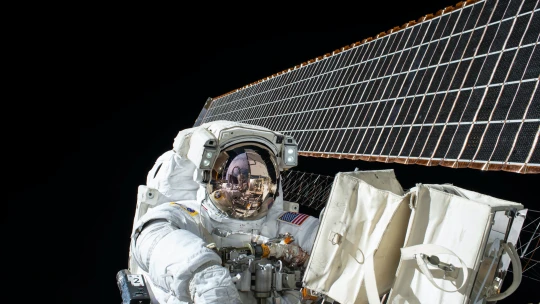 Eau de Space. Nasa uvádí vlastní parfém, který voní po&nbsp;ozónu a&nbsp;horkém kovu