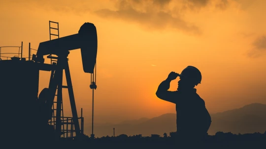 Těžaři kvůli pandemii krvácejí. Saudi Aramco přesto vyplatí dividendy v objemu českého rozpočtu