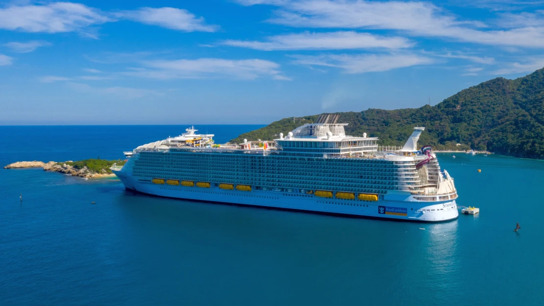 Vzhůru na palubu? Royal Caribbean hlásí nebývale velký zájem o&nbsp;své plavby, akcie firmy stoupají
