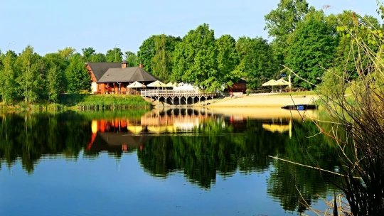 Sokolovská uhelná přemění bývalý lom na rekreační oblast. Hledá architekty