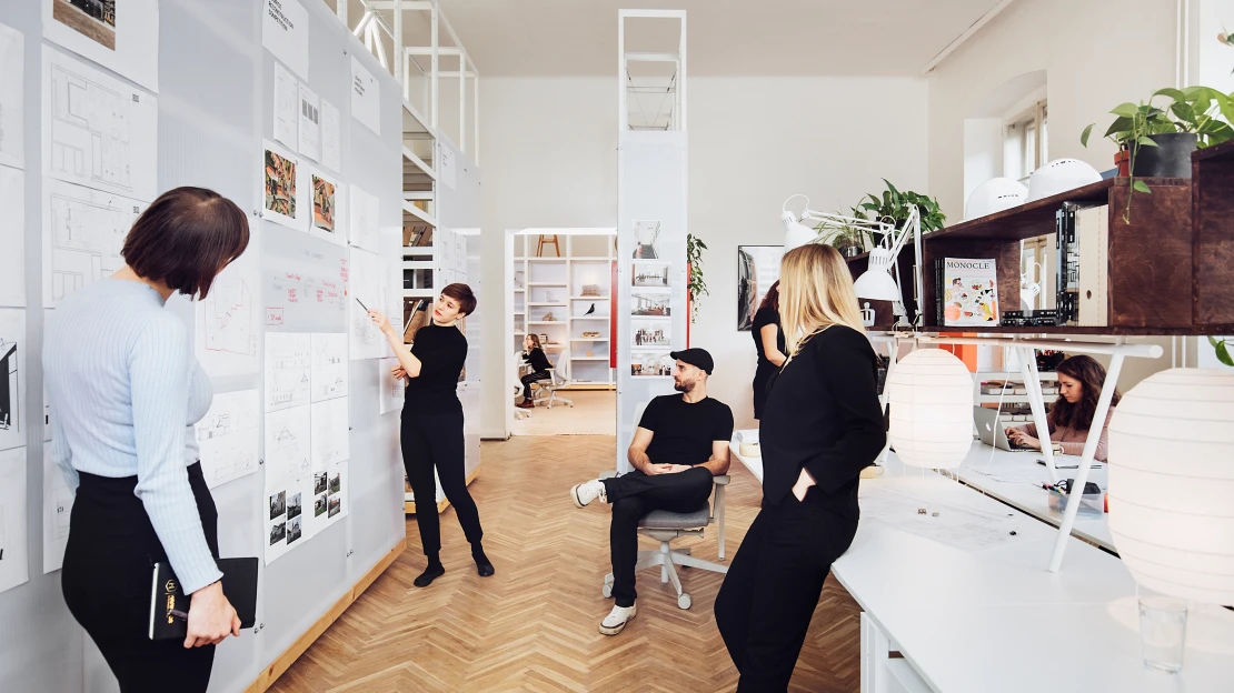 Z lihovaru coworking. Ze školy ateliéry. Kogaa mění ruiny v&nbsp;architektonické skvosty
