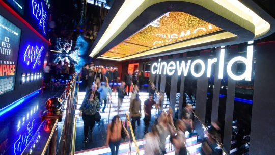 Tržby kin se propadly o&nbsp;900 milionů. Vlastník Cinema City po&nbsp;světě zavírá, v&nbsp;Česku zatím ne