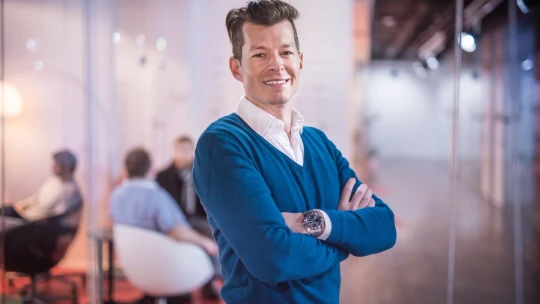Jak se starat o&nbsp;peníze v&nbsp;nejisté době? Tři rady šéfa Rockaway Blockchain Fundu