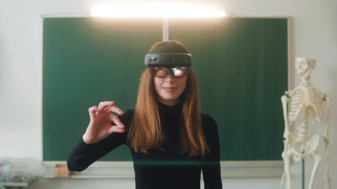 Lékaře vzdělává pomocí rozšířené reality. Teď je k&nbsp;tomu nejlepší chvíle, říká Tereza Dvořáková z&nbsp;Frusacku