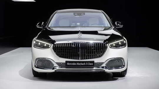 Miluje ho Čína a&nbsp;Rusko. Maybach, to nejluxusnější od Mercedesu, přijede na jaře