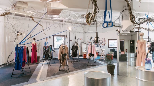 Online prodejům krize prospívá. Bibloo a&nbsp;UrbanStore zvýšily tržby na 1,4 miliardy korun