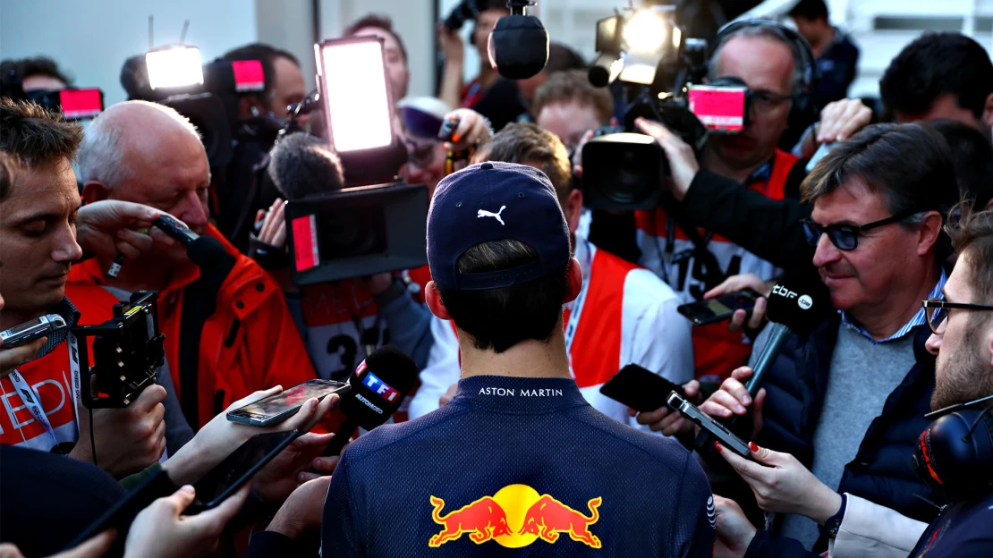 Film na dnešní večer: Formule, show o&nbsp;autech bez aut a&nbsp;souboj leguána se stovkou užovek