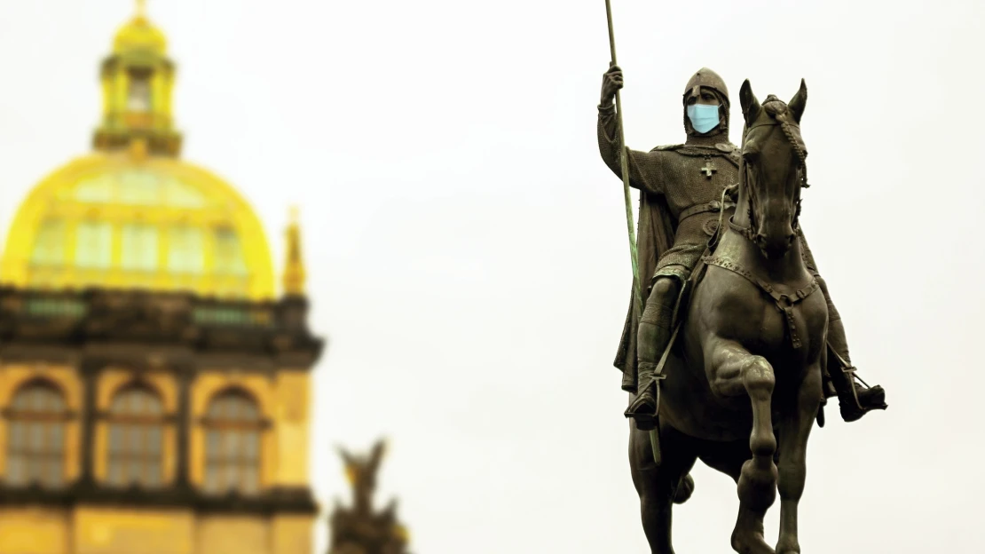 Respirátory dolů? Soud zrušil vládní nařízení, rozhodnuto ale není