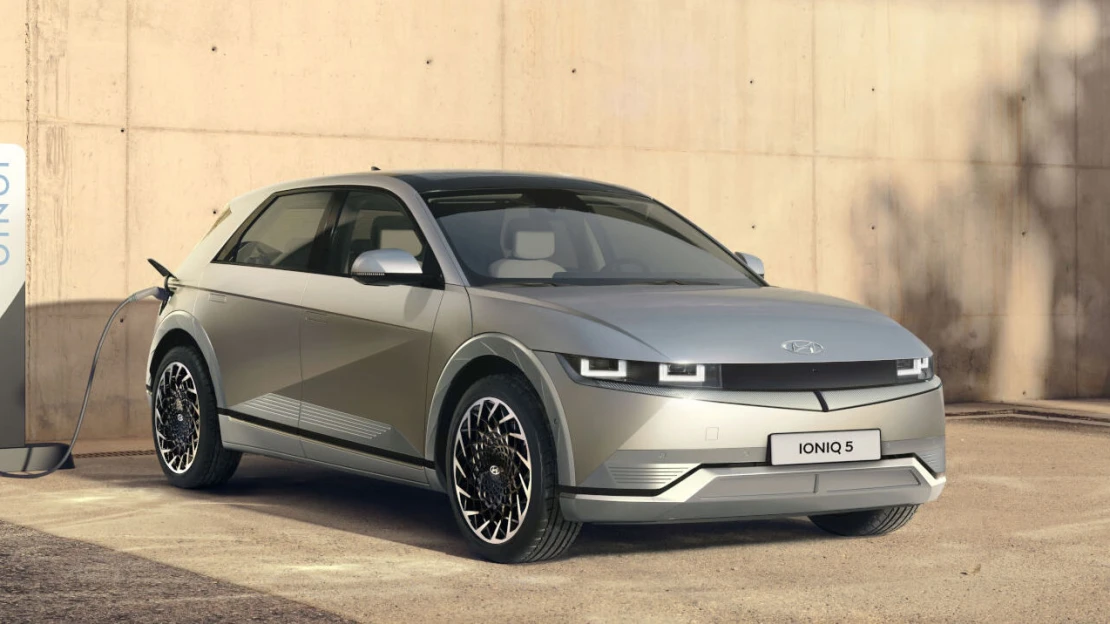 Hyundai představilo první elektromobil z&nbsp;nové řady Ioniq
