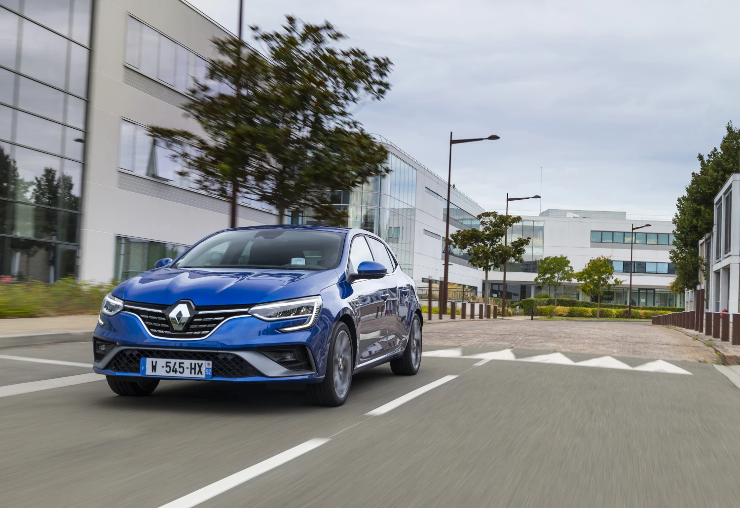 Renault zvýšil tržby téměř o osm procent. Růst objemu prodeje se zpomalil