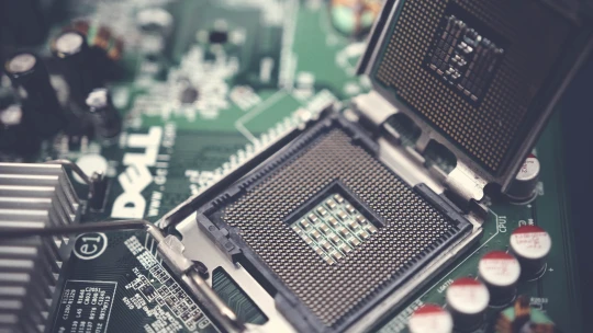 Dvě nové továrny za 20 miliard dolarů. Intel reaguje na světový nedostatek čipů