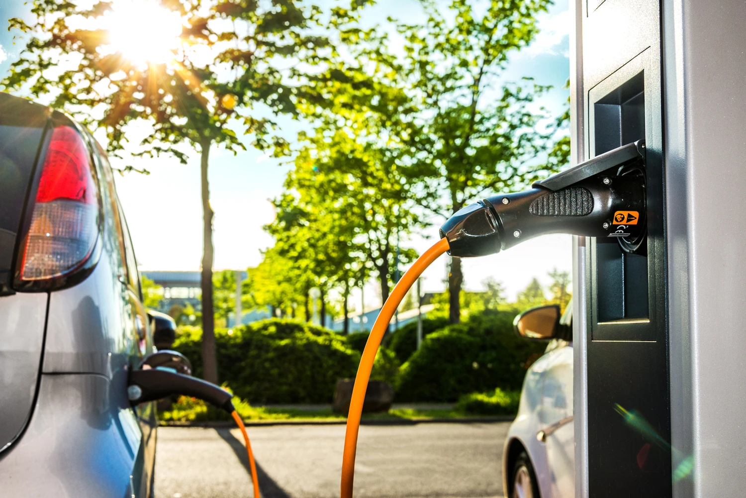 Čínská automobilka BYD zvažuje další továrnu v Maďarsku. Chce ovládnout trh elektroaut