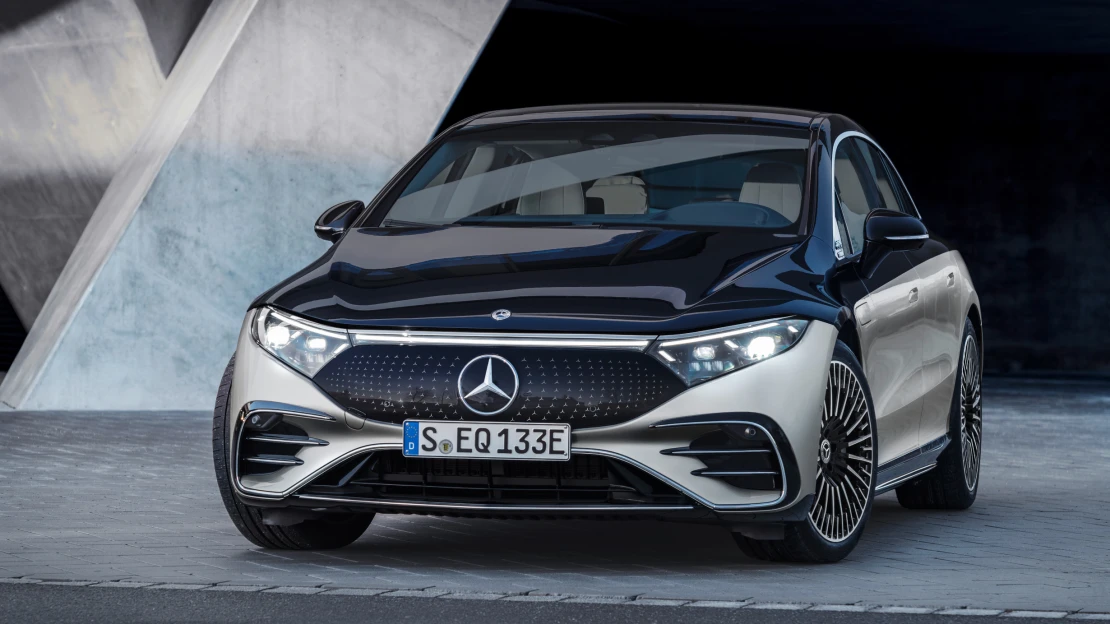 Automobilce Mercedes-Benz se loni dařilo. Zisk meziročně zvýšila šestkrát