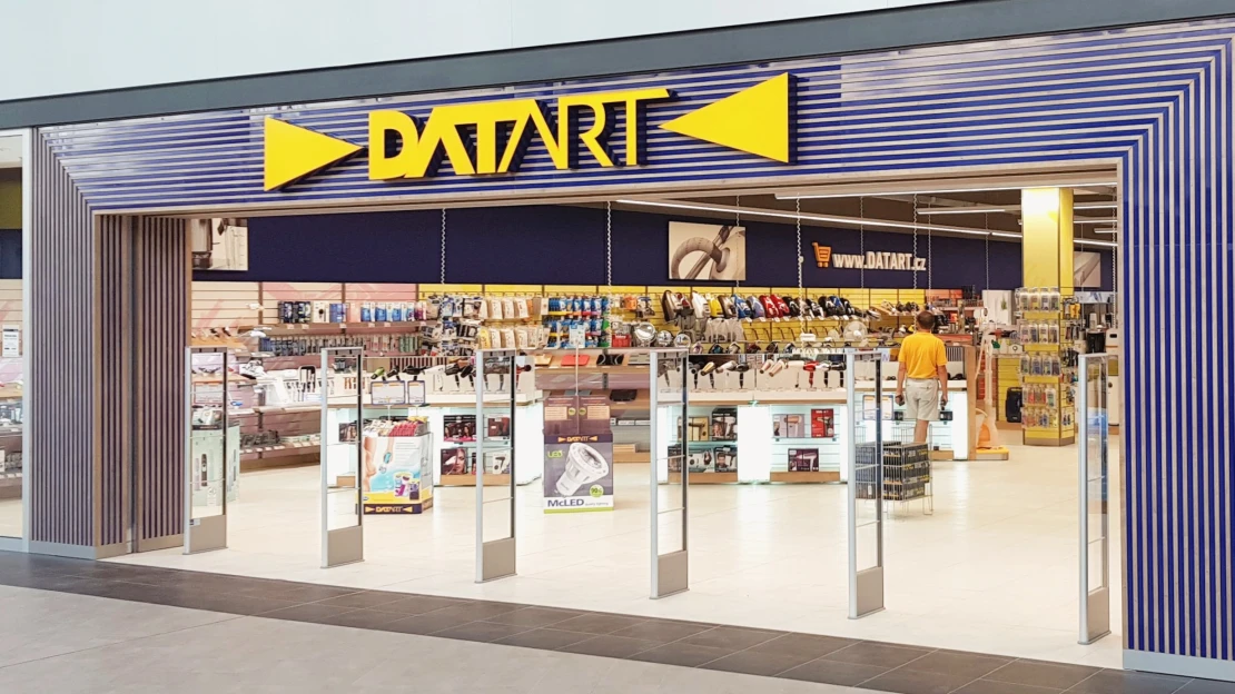 Náročný rok i&nbsp;rekordní denní tržby Datartu. Jak se loni dařilo zlínské HP Tronic?