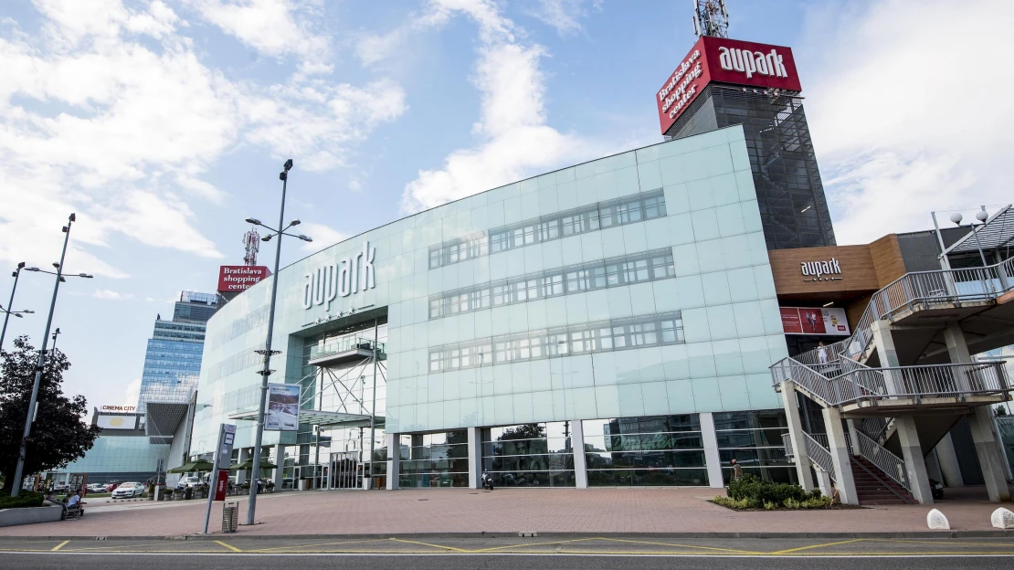 Česká firma Wood & Company dobývá Bratislavu. Kupuje nákupní centrum za  11 miliard