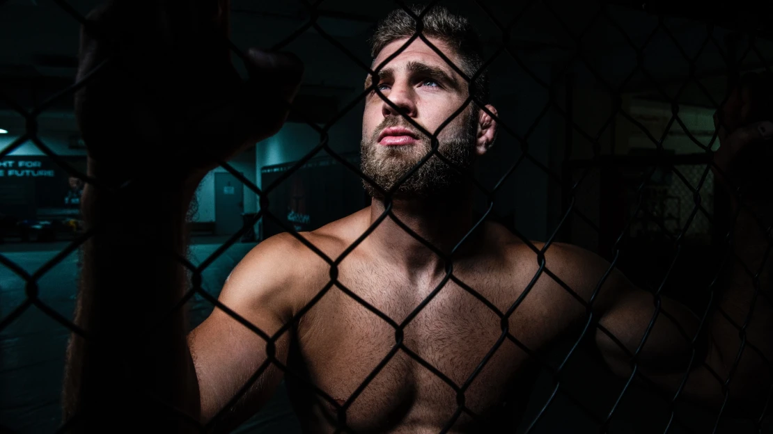 V kleci. Proč znát jméno Jiří Denisa Procházka a&nbsp;proč je MMA fenomén