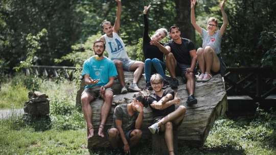 Pomáhají dětem vězňů i cizincům. České projekty získaly evropskou cenu za sociální inovace