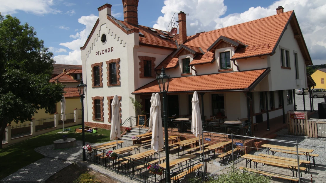 Kam na zahrádku? Do Kytína, odkud se zdá být v&nbsp;pořádku celý svět