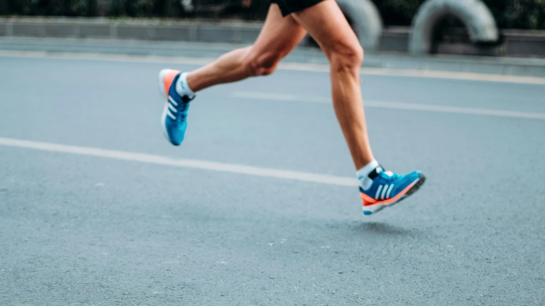 Každý může zvítězit. Jak se připravit na férový maraton, i&nbsp;když vůbec neběháte?