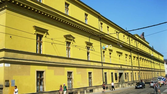 Hanácká kasárna jsou na prodej. Půjde o&nbsp;největší státní realitní deal na Moravě