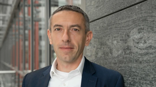 Růst české ekonomiky by měl letos zrychlit na 1,6 procenta, míní ekonom Marek