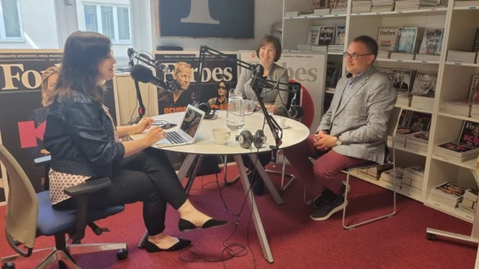 Mistrovství chce čas, říkají v&nbsp;podcastu spolumajitelka Hodinářství Bechyně a&nbsp;šéf České filharmonie
