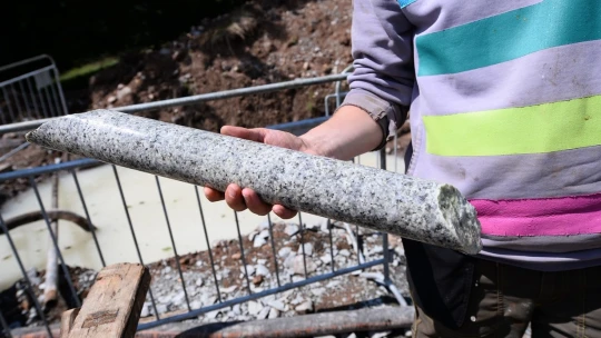 Spící byznys za miliardy. Kdo probudí české lithium?