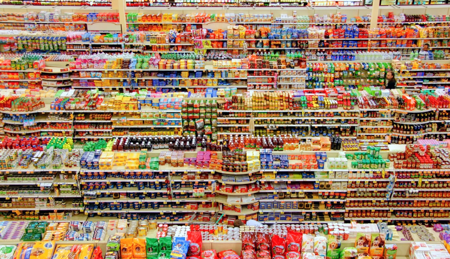 Do prvního supermarketu se  chodilo jako do divadla. Co o&nbsp;nás říkají dnes?