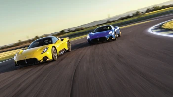 Za volantem Maserati MC20. Je tu soupeř pro Ferrari i Lamborghini