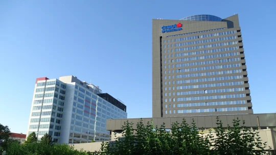 České spořitelně stoupl v pololetí čistý zisk meziročně o více než čtyřicet procent