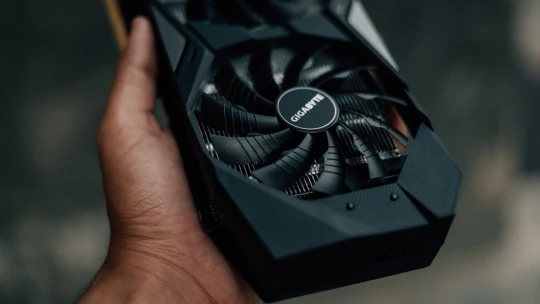 Boj o grafické karty nekončí. Herní průmysl má teď ale nad kryptem navrch