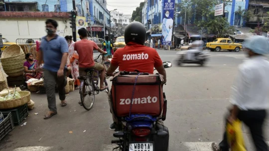 Sázka na donášky. Akcie indické společnosti Zomato po&nbsp;vstupu na burzu zdvojnásobily hodnotu