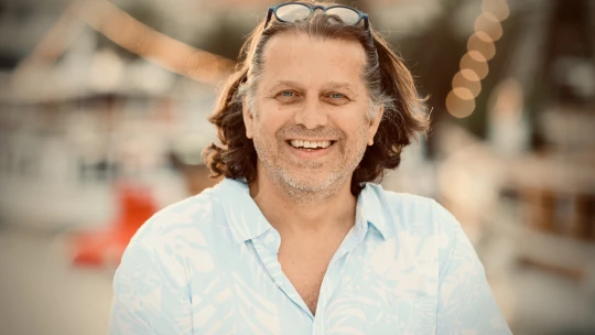 Muž, který naučil Čechy milovat nový cirkus. Šéf Letní Letné je artista i&nbsp;optimista