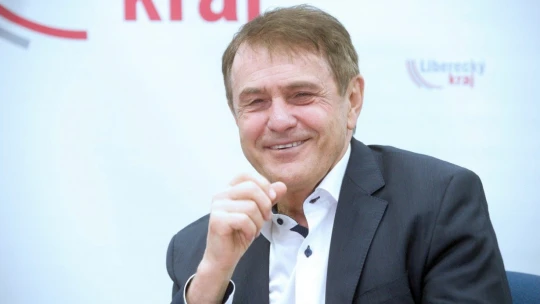 Král křišťálu i&nbsp;libereckého fotbalu slaví. Miliardář Karl se v&nbsp;byznysu pohybuje přes půl století