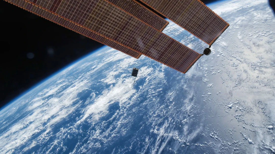 Možná spolupráce SpaceX s&nbsp;kanadským startupem umožní inzerovat z&nbsp;oběžné dráhy